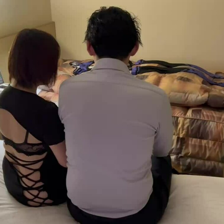 ○○○ほど歳の離れた26歳イケメン君と生ハメ❤️
最後は顔射&お掃除フェラ💕（19′43″）