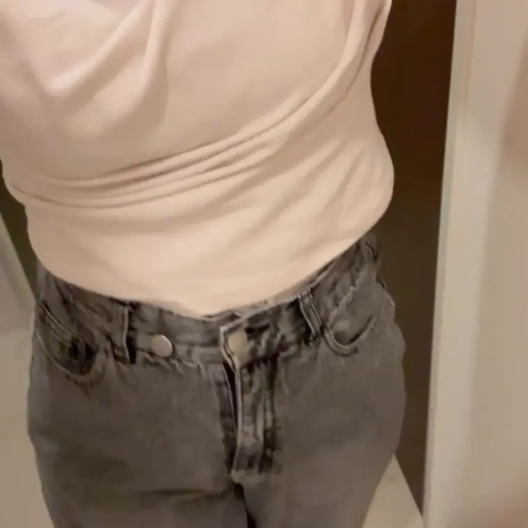 バイトでずっと我慢して帰宅してすぐしたおしっし