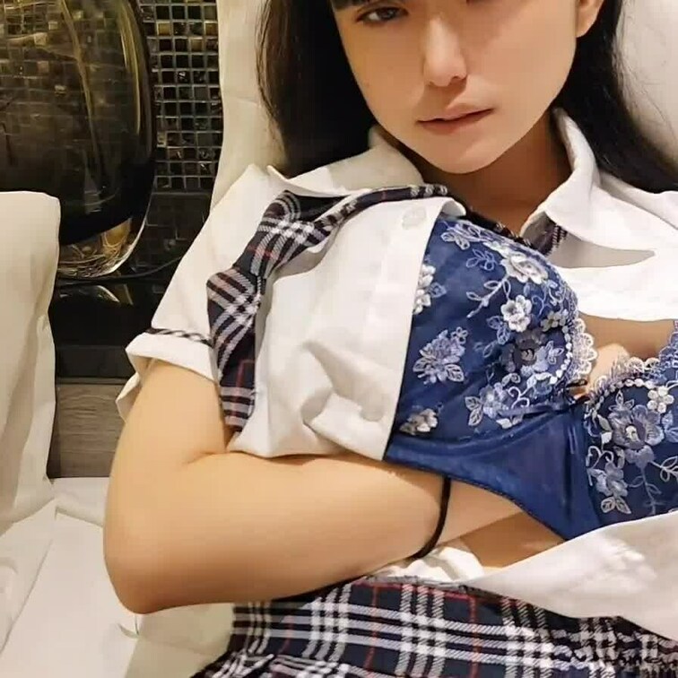 呼び出された制服○○○のみはねが…
黄金運命用