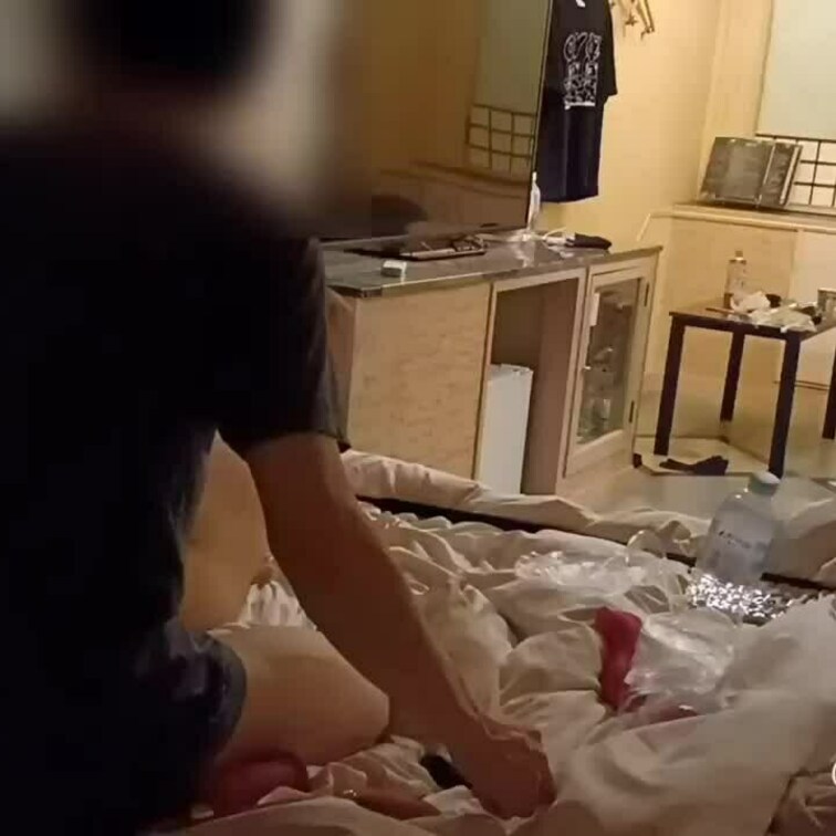 過去一の絶叫で喉枯れ壊れた完全レス人妻16-20

足が吊ったので応急処置。ちょこちょこ吊る子がいるので慣れてます。