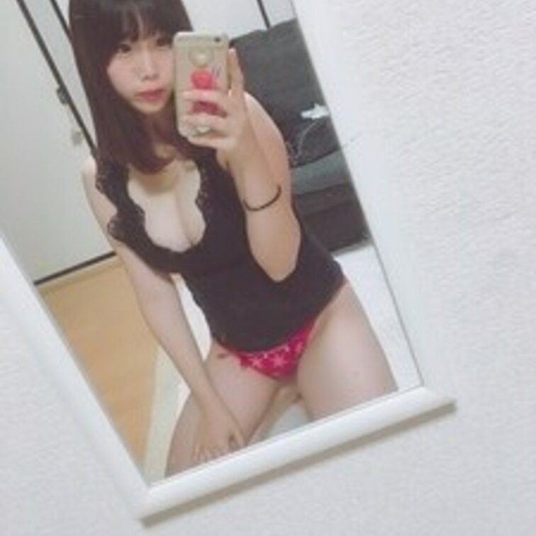 ○○○時代の写メ...🤫
清楚系だけど脱いだら...♡