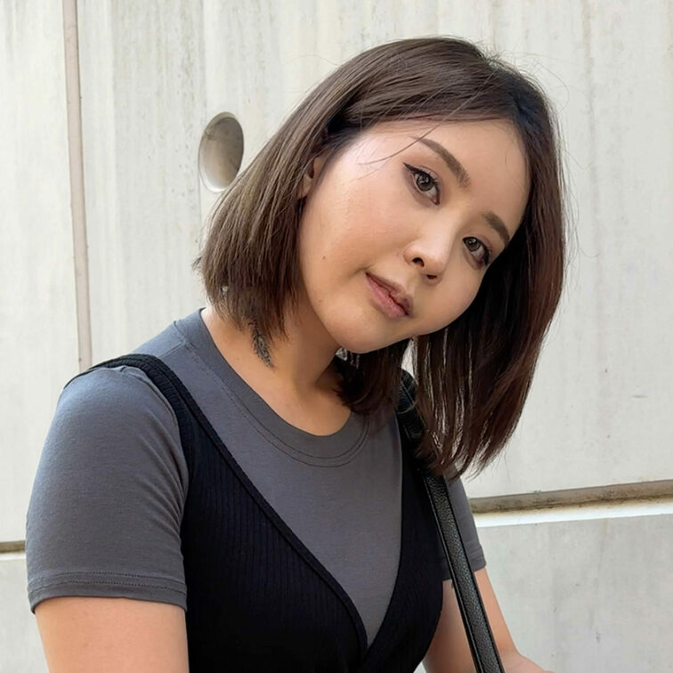  #194【KEI 25歳】
今回ストリートスナップに協力してくれたのは、セクシーなワンピースがお似合いのKEIちゃん