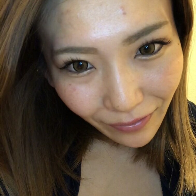 久しぶりのオナニーでくちゅくちゅ音やばめ指オナからの
おっぱい見せ→放尿♡
