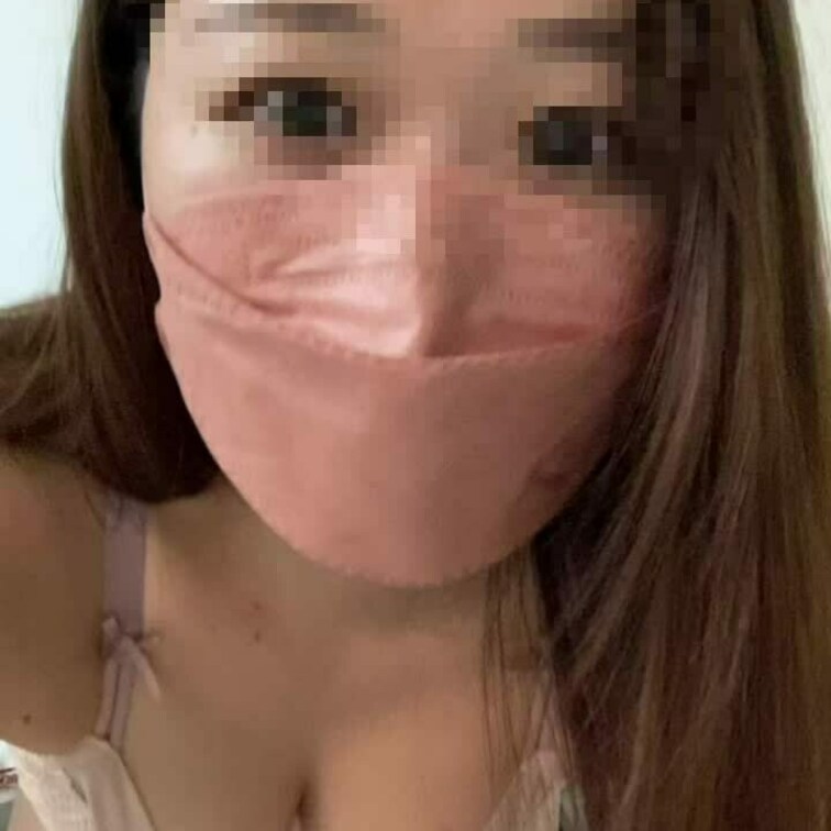 ※サンプル動画用に最初の20秒は顔にぼかしいれてます☺️
ローターオナニー歴10年の玄人です🫣
