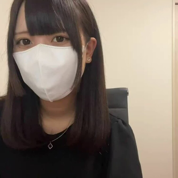 【りん 18 歳】

りんさんのライブ配信動画です
生配信 だと、1 回の有料配信を視聴すると、おおよそ平均 5,