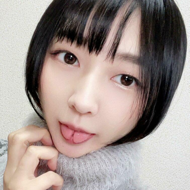 (っ`👅´c)