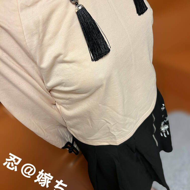 本日は嫁ちゃんの普段着を投稿致します🥰

夜にまとめて投稿する予定ですので宜しくお願い致します❣️