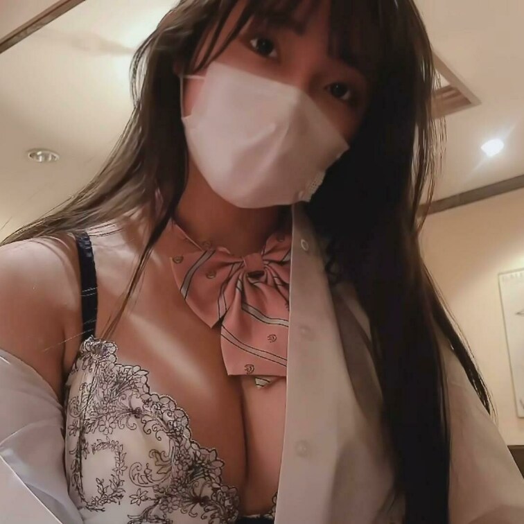 皆様こんにちは♪🎀✨

今回は主観で撮ってみました✨
色々なアングルで撮ったのでもし良ければコメントか[いいね♡]