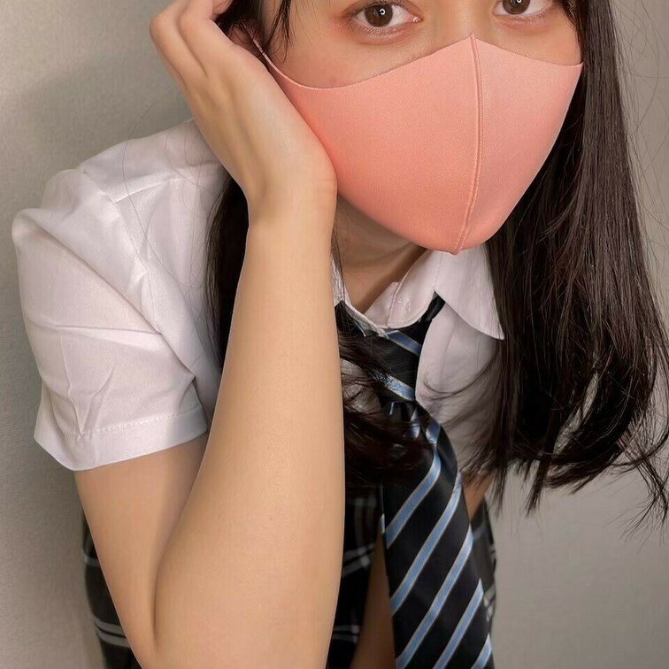 今日のパシャリ📷✨
いつも見られているのを想像しながら楽しく撮影してます…///
なのでコメントやスタンプ、とっても