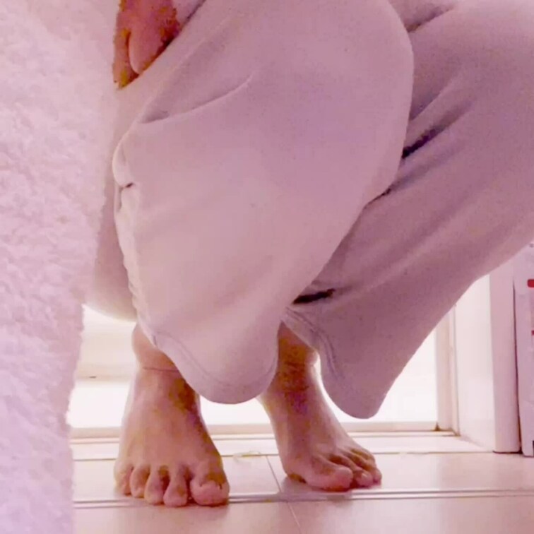 マニアック閲覧注意⚠️おしっこ⚠️背面から撮影⚠️汚いです！🙇‍♀️