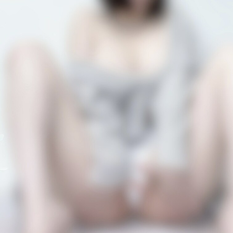 くいこみ🩶🤍M字開脚正面バージョン
✦✧…………✦✧…………✦✧ …………✦✧…………✦✧
ショーツを引っ張りながら