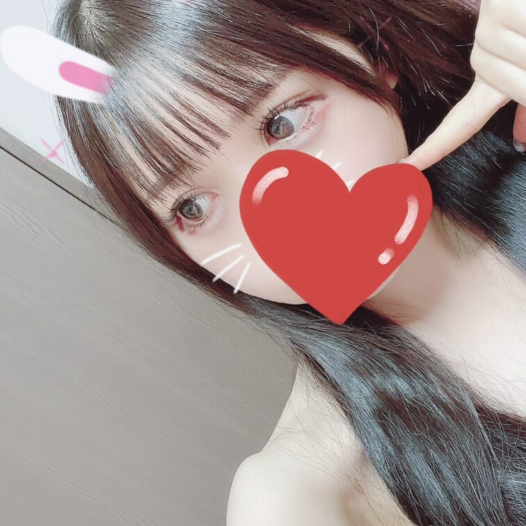 髪の毛で乳首隠ししたよ♡