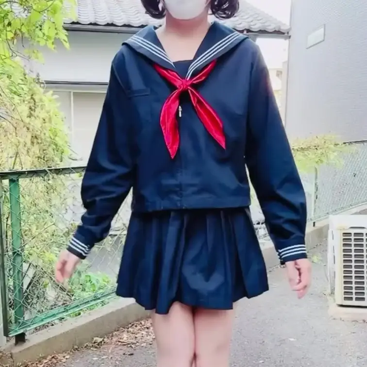 ノーパンでオナニー🍌
#セーラー服
#ノーパン
#女装
#男の娘
#野外露出
#オナニー
