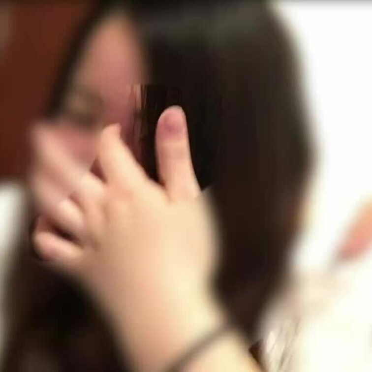ラブホでのキス動画です。