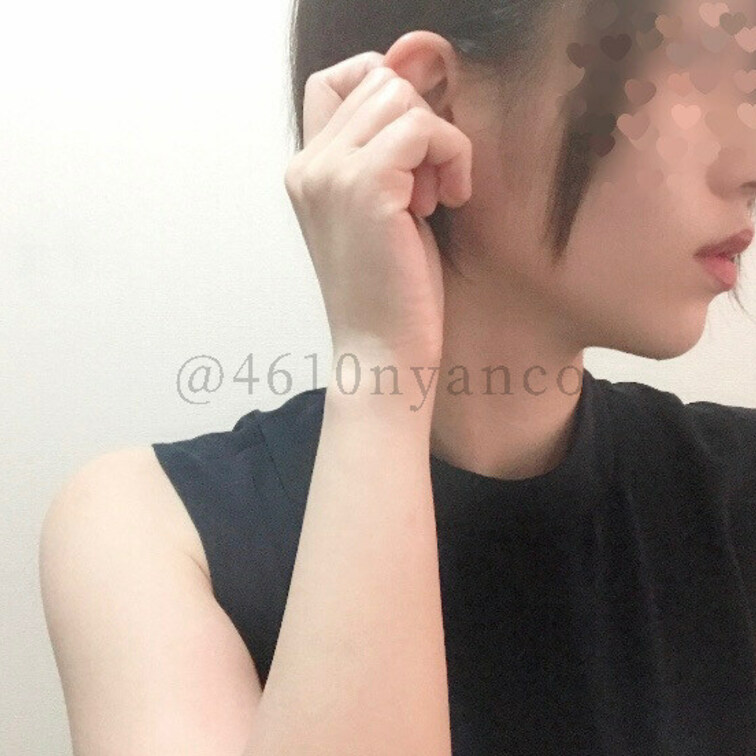 髪を耳にかける仕草、好き？

彼受けはバツグン( ゝω・ )💓



#ノースリーブ #唇 #ショートカット