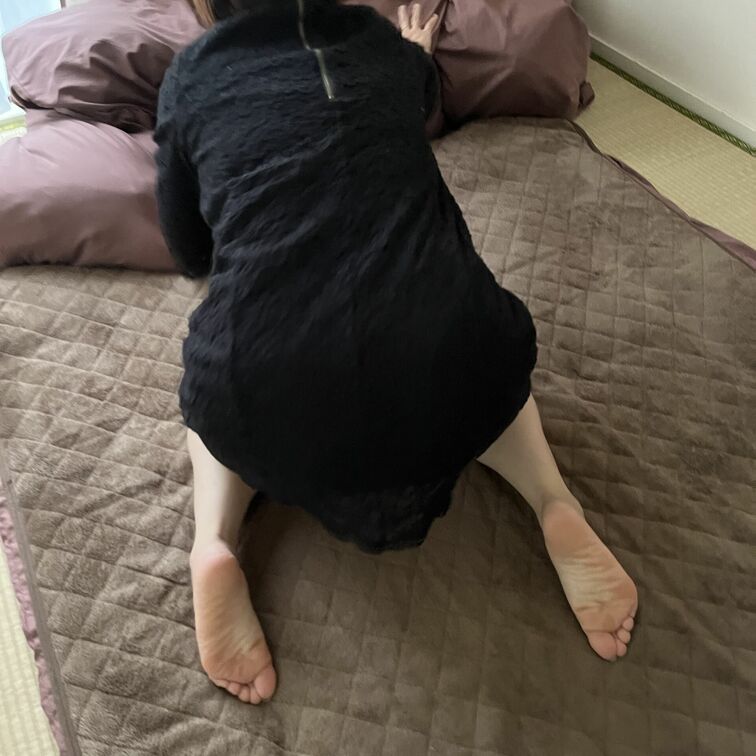 もー待って❤️お布団片付けてるのにー💕
