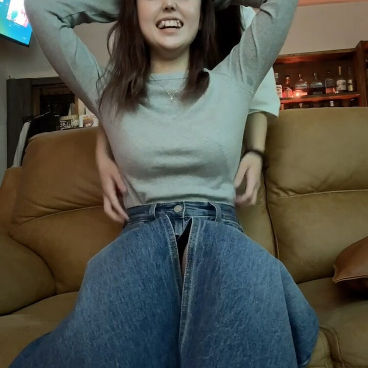 皆様お久しぶりです！
動画の更新が遅くなってしまって申し訳ございません。
今回のくすぐり動画はこちらです👍

是