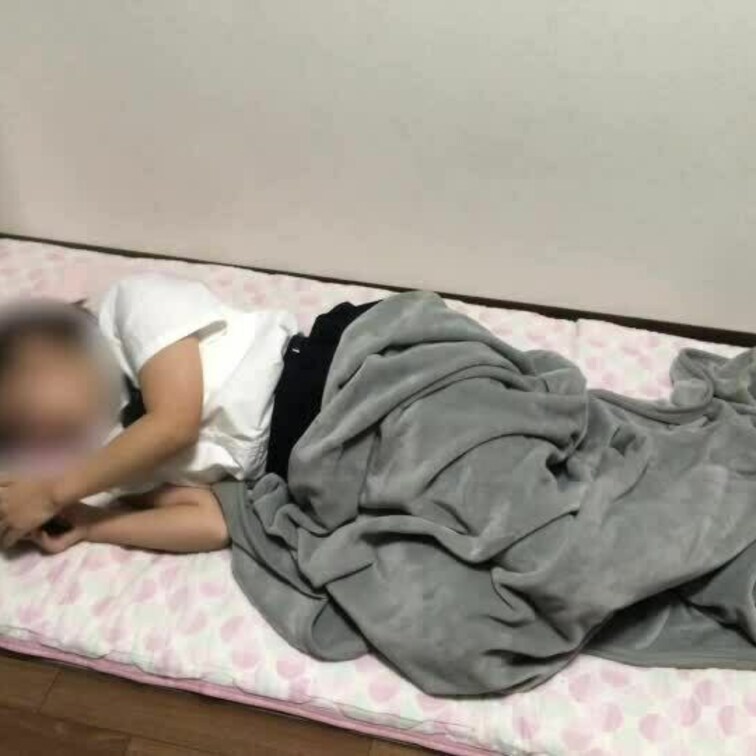 【ファン限定フル動画】🎁

官能小説みてたらエ◯チな動画みたくなってそのまま布団の中で音をたてながらオナ二ー。