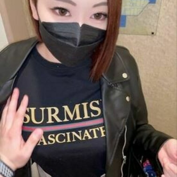 【顔出し】27歳アパレル系人妻さん３。制服コスを恥じらう彼女に興奮し、無責任の中〇し。

無料分

本編はこちら