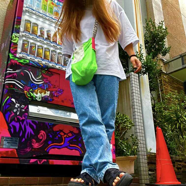 26歳/アイリスト/あみ

前々から会ってみたかったんです…あみちゃんからのDMからは清楚で可憐なイメージが伺えまし
