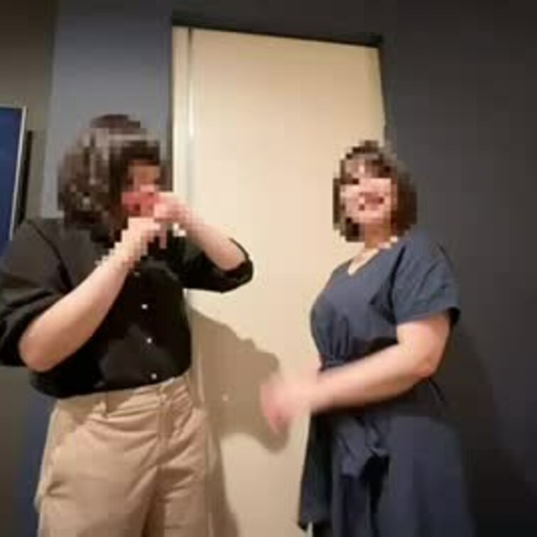 🍏ころんさんとコラボ動画第1弾🍏

女の子と服を脱がし合う…男性とする事はあっても女の子はなかなかない体験で、男性に