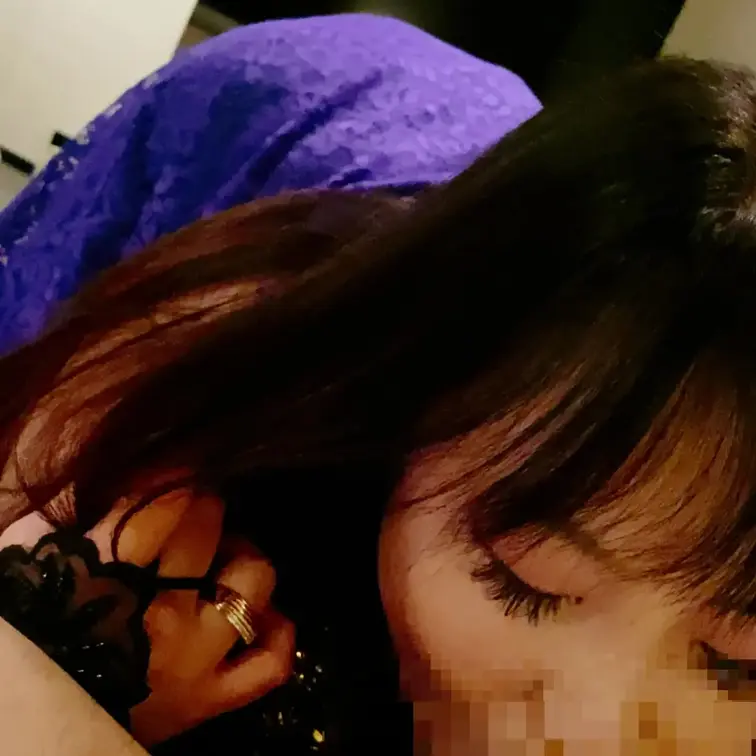 昼間から会社で
【出して下さい】
【イッて下さい】
って、言わされちゃったよ
セクハラ上司がいる会社はこんな毎日