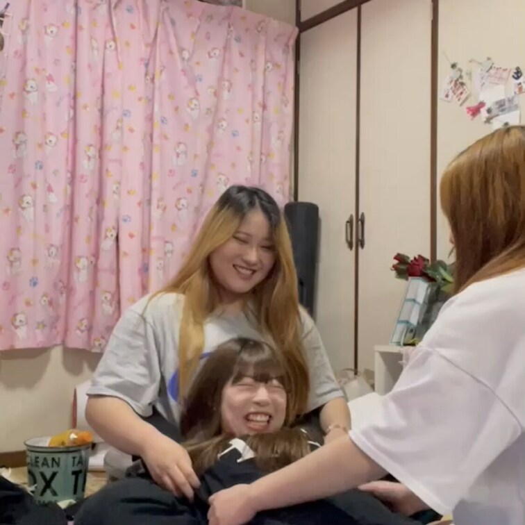 皆様いつもご購入ありがとうございます☺️
今回のくすぐり動画はこちらです👍

是非見てあげてくださいね(  ˆОˆ