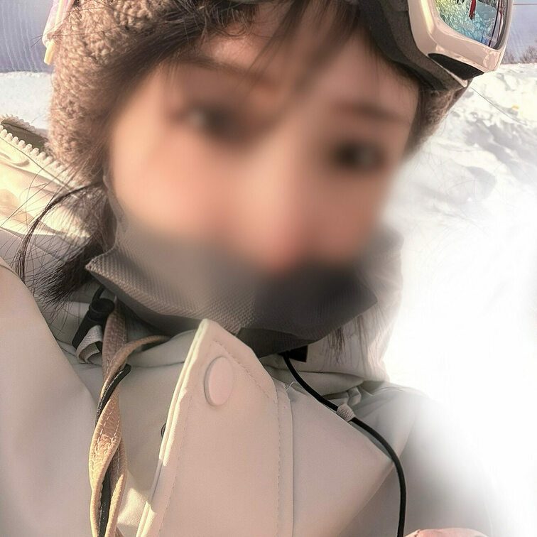 こんばんは人妻ゆうです💋

ゲレンデマジックなってるかな❄️

新作アップしてるよ💕
見てね🩷