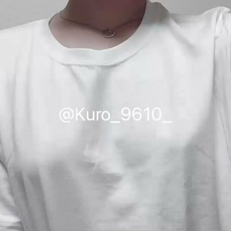 乳首にスポールバンを貼る動画（？）

スポールバン…真ん中に円皮鍼（ハリ）が付いていてチクッとします、ハリの周りに酸