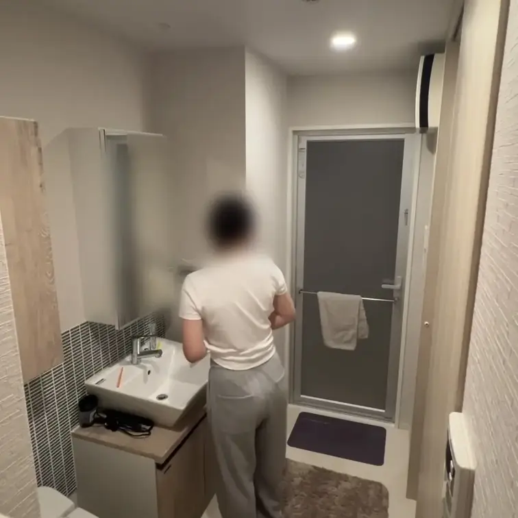 
 ⭐️明日公開⭐️
 
 Tinderでマッチした遊び盛りのヤリマンJD洗面所で、、、
 
 早く見たい人、