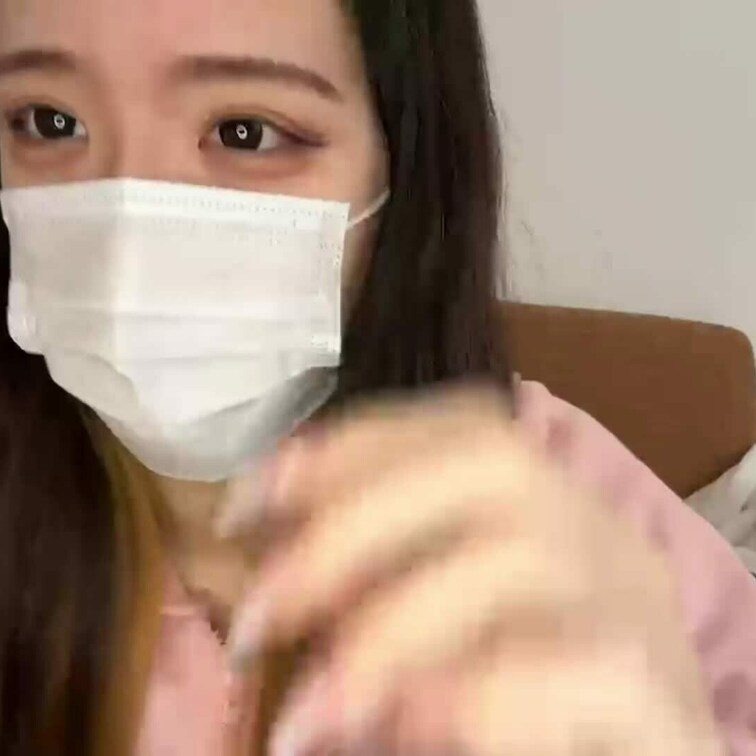 【みれい 20 歳】

みれいさんのライブ配信動画です
生配信 だと、1 回の有料配信を視聴すると、おおよそ平均 