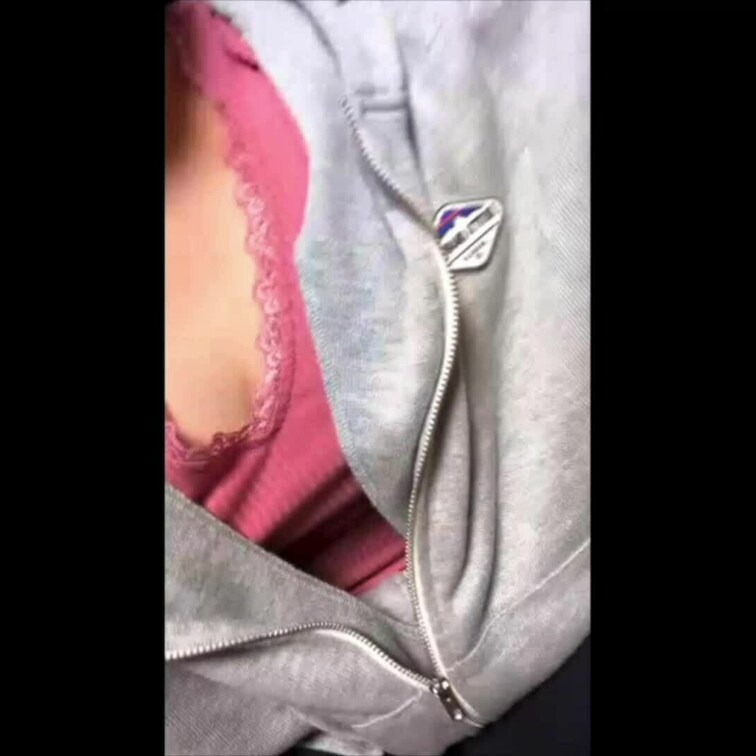 【エロイプ】関西弁の美尻専門学生　かずは
今回、美尻で関西弁の女の子の一葉ちゃんとエロイプしました。
おまんこをいじ