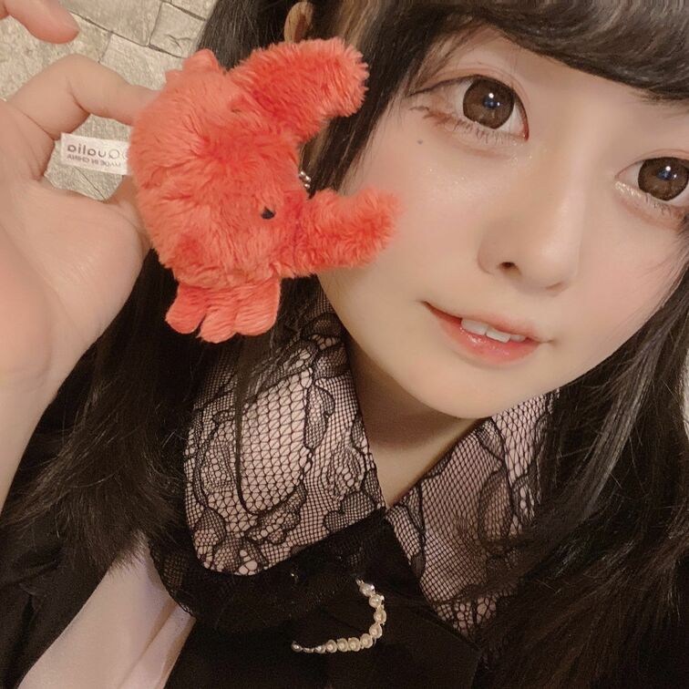 地雷女とカニチャン
*
初投稿です!
なにかと身バレ怖くなってきたからTwitterから逃げてきました( ´・