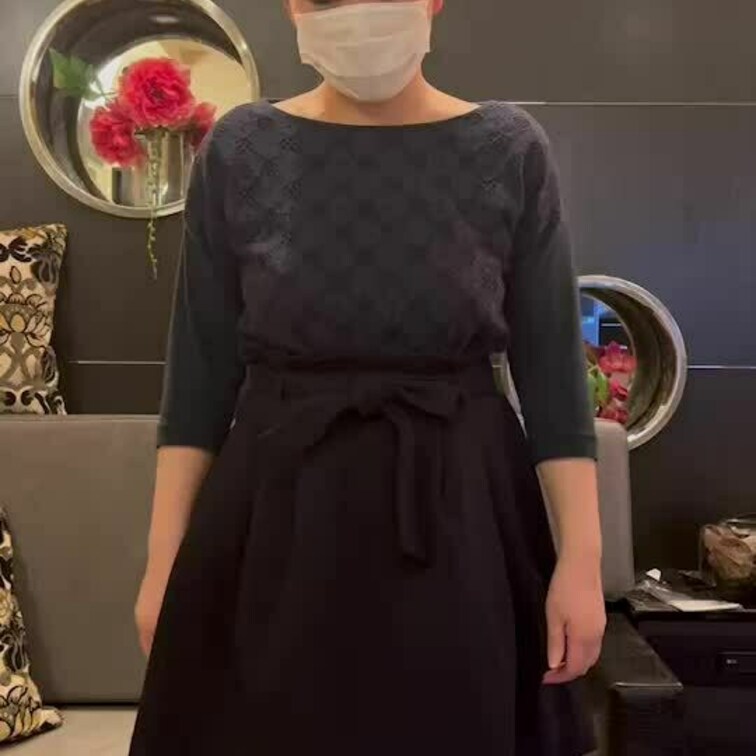 スカート捲って腰振ってます♡