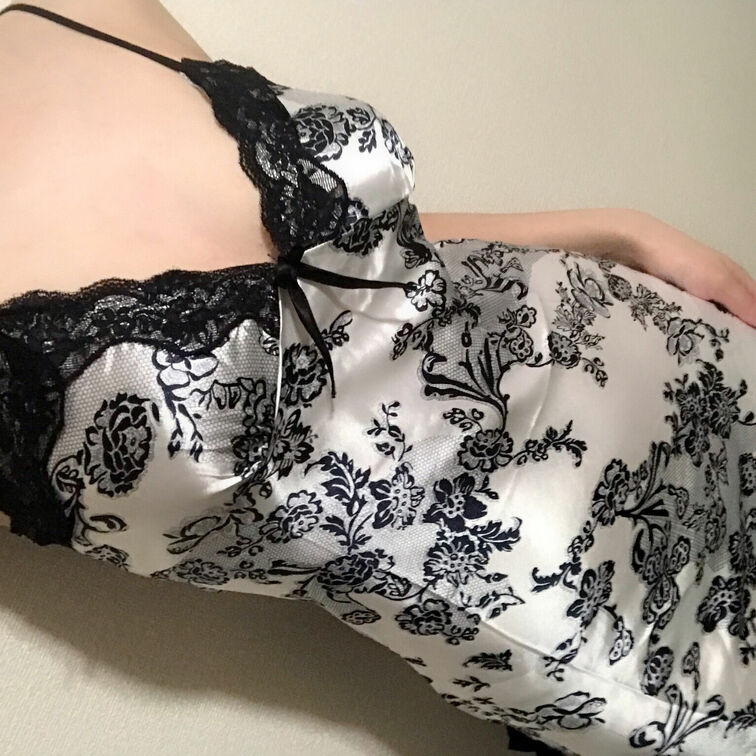 セクシーランジェリー🐈

今までこのランジェリーの写真あげてたけど、逆に立ち姿あげてなかったので❣️

この格好