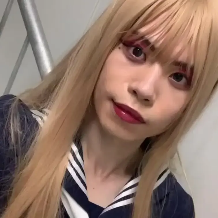 金髪ギャルの潮吹き動画です💕
#女装男子
#ギャル
#潮吹き
