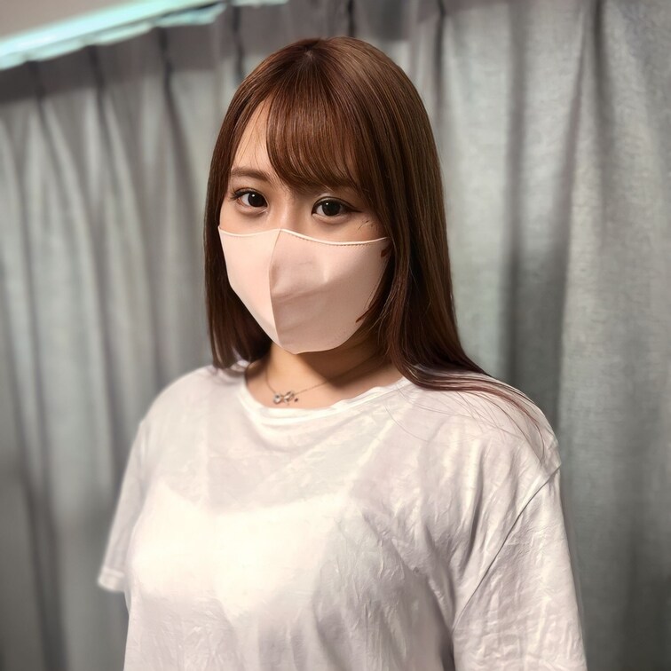 NO.21《RIE》ネイリスト

みんな大好きギャル系女性登場！！！！

長身、ギャル系でナイスバディの
ネイ