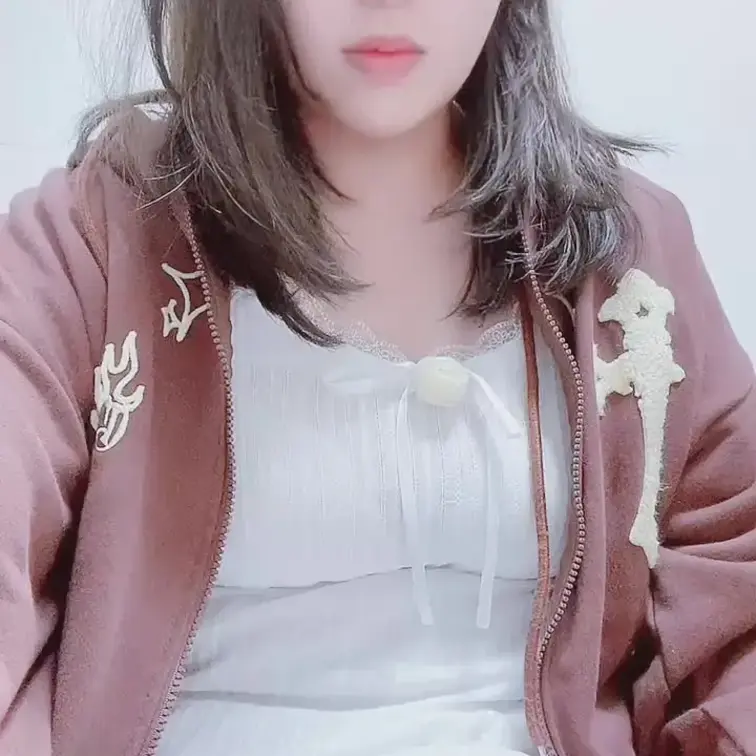 女の子の日なのに我慢できなくてクリでイッちゃった、、❤️