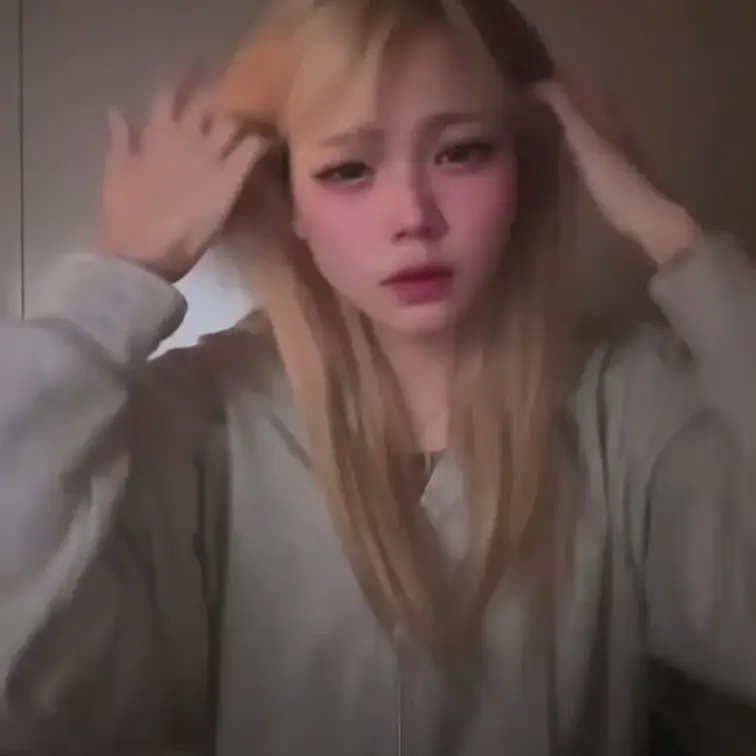 とみの生着替え動画だよー💞 Lover は無料！😻