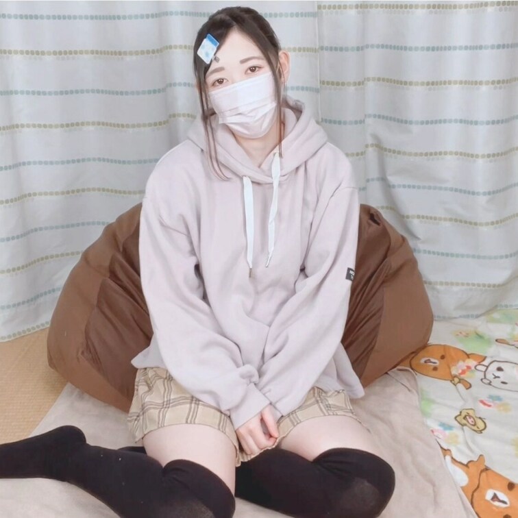 舌バイブをアソコのナカに入れました🙈🍌👅💓