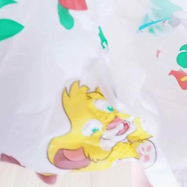 まだあった
オムツシリーズ💦

一度すっきりして
濡れているオムツを
そのまま再装着しますｗ

だって
