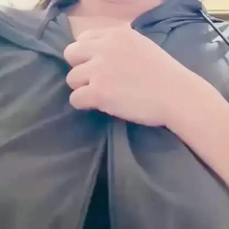 パイズリの練習♡