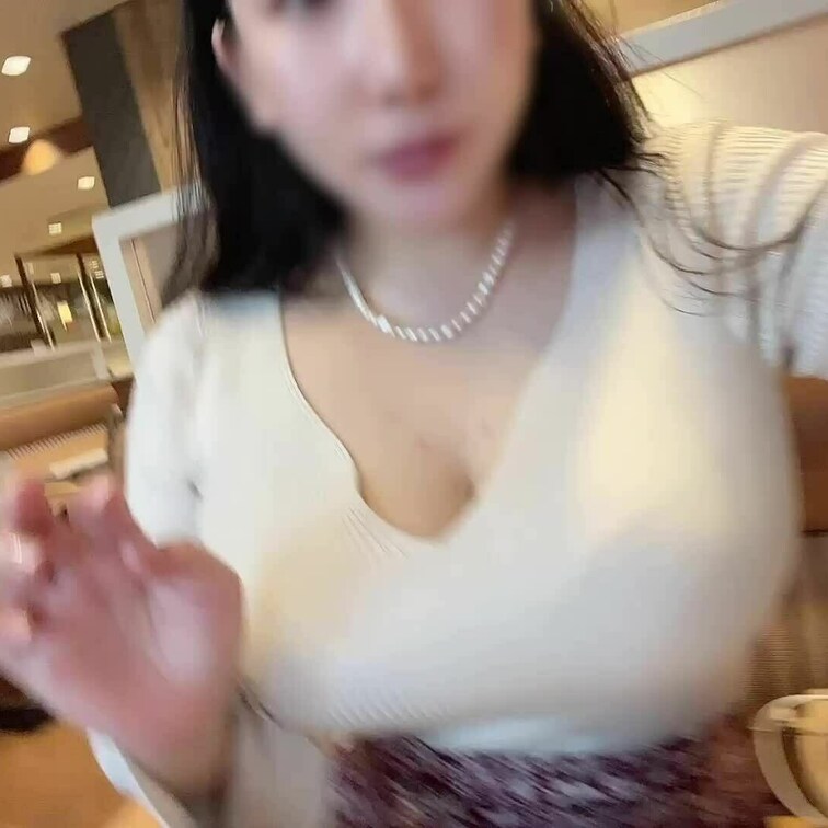 いつかのドアップニットぱいぱい🥧
フォロワーさんとデートの予定 ( のはず ) だった日！
こんな感じのリアルな私が