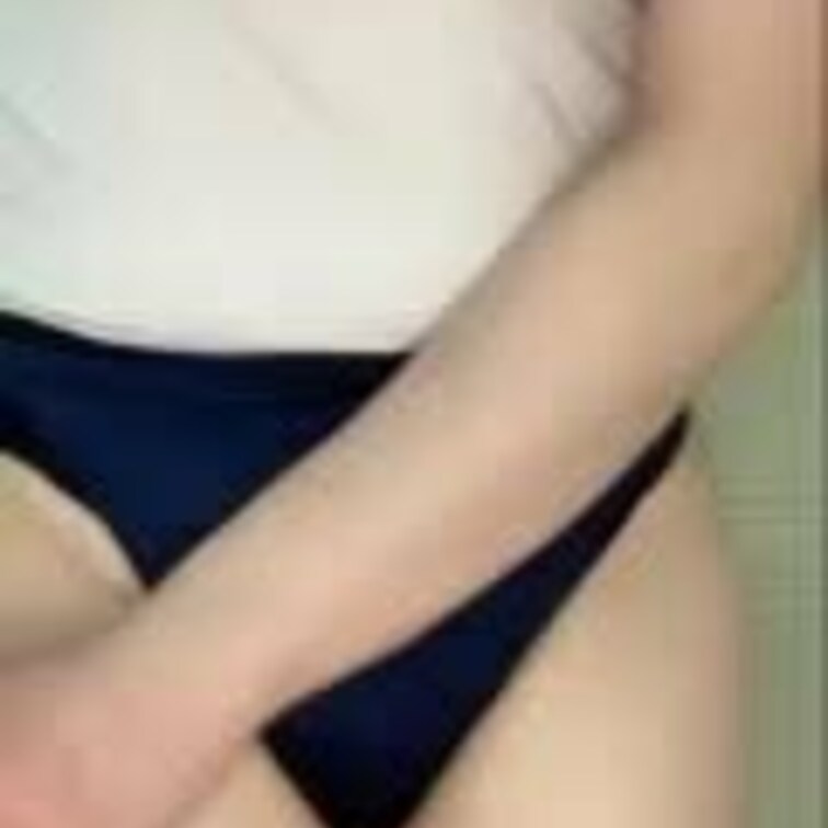 「体操着（ブルマー）姿で…エッチなご奉仕…」

体操着姿…下半身はブルマー姿のわたし…
太ももがエッチに際立ってし