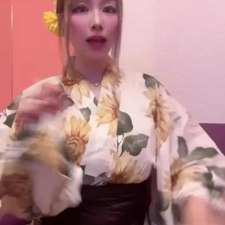 なつみの動画: みんなは今年夏祭りいくー？😍