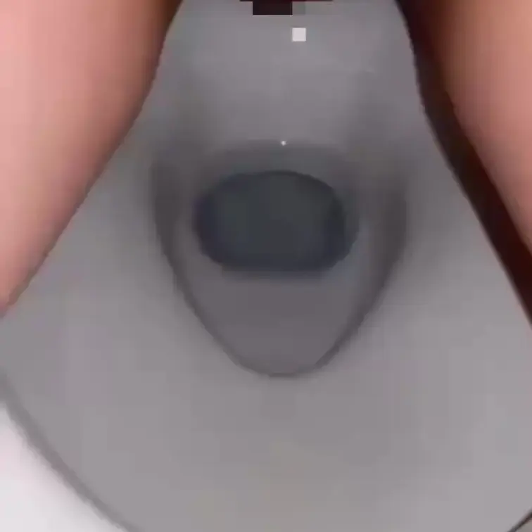 リナのおしっこ動画🥰