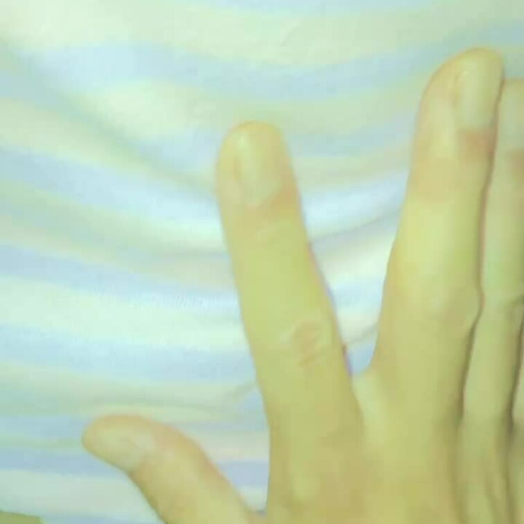 004
myfans限定動画❤️
洗面所立ちバック‼️

ニチャニチャ音をさせながら
突いてます（笑）

