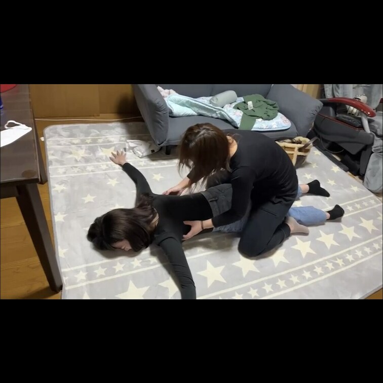 皆様いつもご購入ありがとうございます☺️
今回のくすぐり動画はこちらです👍

是非見てあげてくださいね(  ˆОˆ