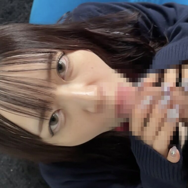 完全顔出し‼️抜きどころ厳選‼️
自宅に遊びにきてくれたブレザー女子をそのままお触りからぶっかけfinish💥
白く