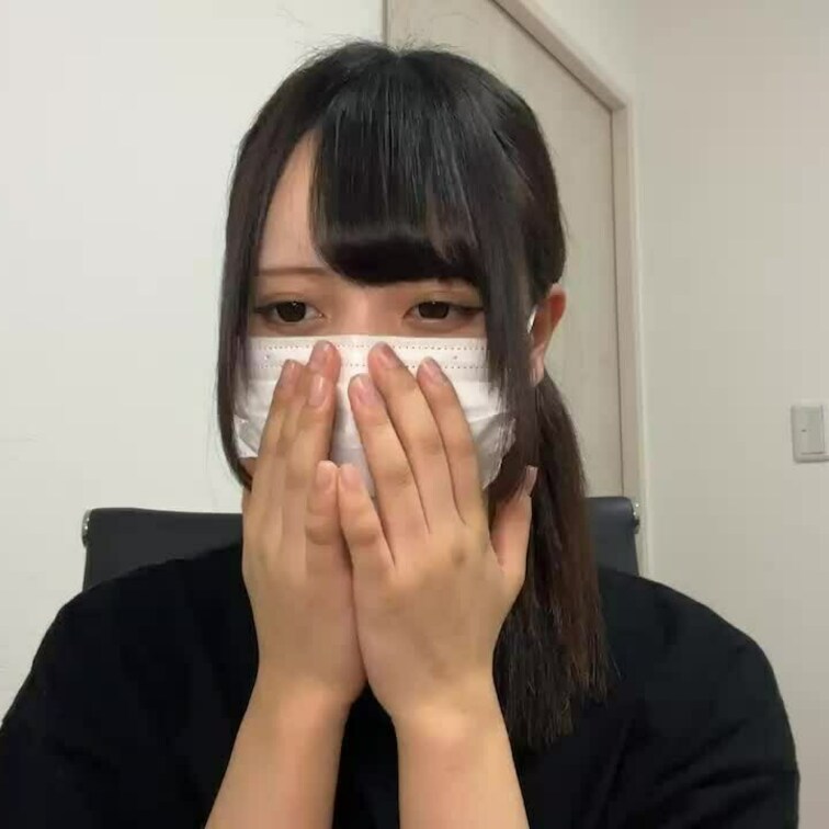 【りん 18 歳】

りんさんのライブ配信動画です
生配信 だと、1 回の有料配信を視聴すると、おおよそ平均 5,